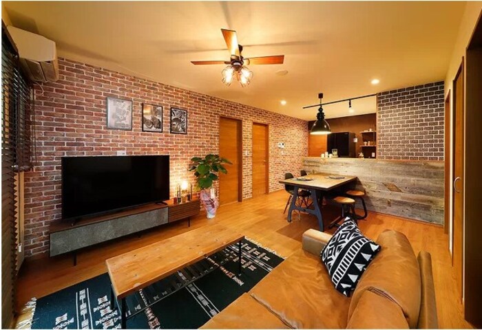 2グレート×ネイビーが映える平屋